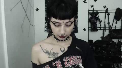 Snapshot of dakota_krall_ chatting on 10.02.25 dakota online show from 10.02.25