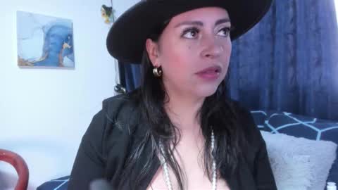 Snapshot of dakotaagray chatting on 11.20.25 Dakotaagray online show from 11.20.25