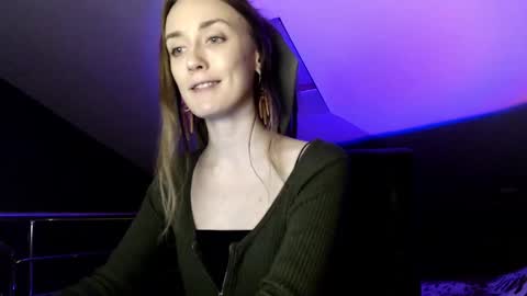 Dalia  online show from 12.12.24