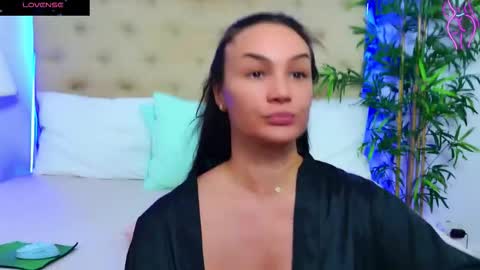 Snapshot of daliyaa_ chatting on 10.06.25 daliyaa_ online show from 10.06.25