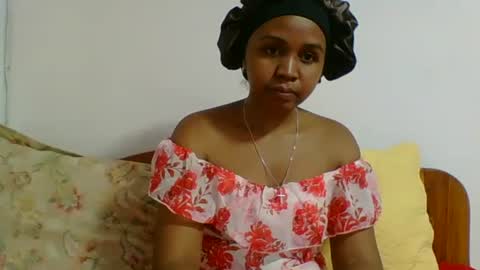 danie80704 online show from 11.17.25