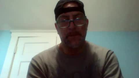 Snapshot of daniel_lbc chatting on 10.13.25 Daniel online show from 10.13.25