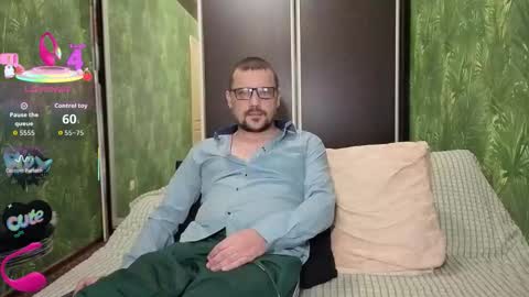 Snapshot of danielocool chatting on 09.18.25 DanieloCool online show from 09.18.25