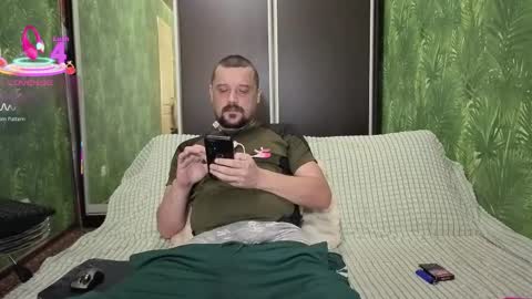 Snapshot of danielocool chatting on 10.11.25 DanieloCool online show from 10.11.25