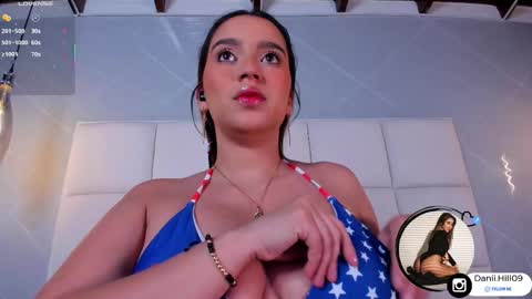 Snapshot of danii_hill chatting on 10.02.25 Danii online show from 10.02.25