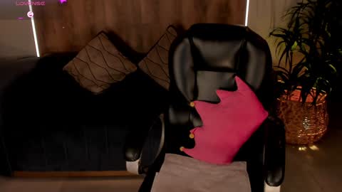  Dannie  online show from 02.01.25