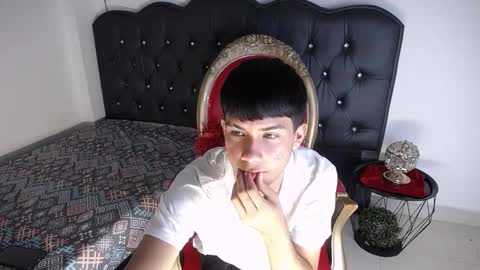 Snapshot of danny_rossy chatting on 11.10.25 Danny Rossy online show from 11.10.25