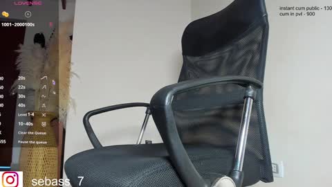Snapshot of dante_gold chatting on 02.02.25 SEBAS online show from 02.02.25
