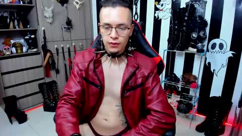 Snapshot of dante_infernos chatting on 12.13.24 Dante online show from 12.13.24