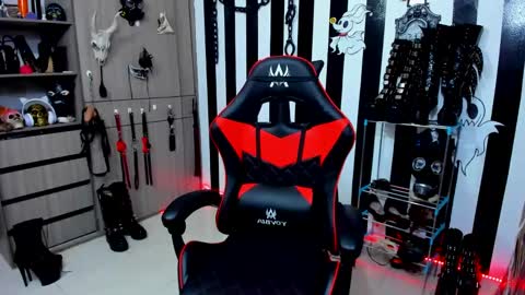 Snapshot of dante_infernos chatting on 01.17.25 Dante online show from 01.17.25