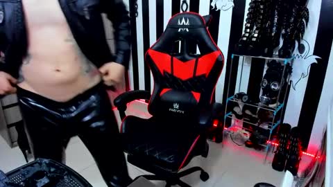 Snapshot of dante_infernos chatting on 01.20.25 Dante online show from 01.20.25