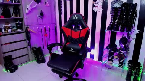 Snapshot of dante_infernos chatting on 03.10.25 Dante online show from 03.10.25