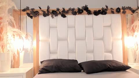 daphne_and_roger online show from 11.29.25