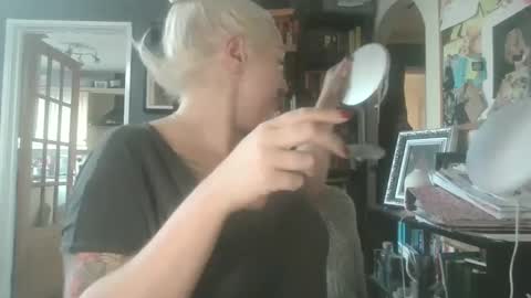 Snapshot of darcyduke chatting on 01.30.25 Darcy online show from 01.30.25