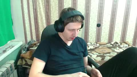 darienlarge online show from 10.29.25