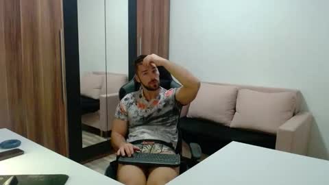 darius_94 online show from 10.17.25