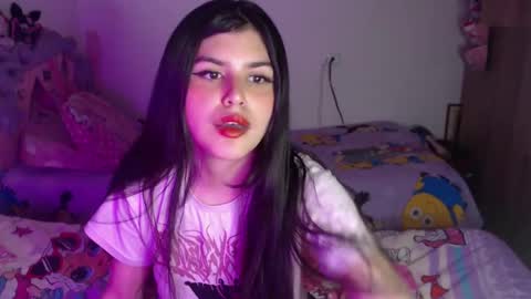 Snapshot of dark_angel_66 chatting on 09.22.25 Moony online show from 09.22.25