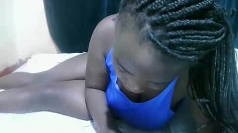 Snapshot of dark_anggel chatting on 09.24.25 dark_anggel online show from 09.24.25