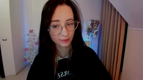 Lola online show from 01.01.25