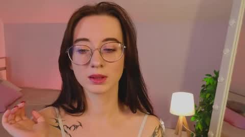 Lola online show from 02.23.25