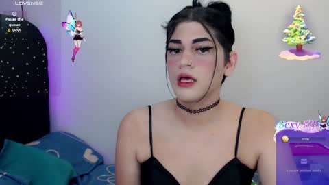 Snapshot of dark_taste chatting on 12.31.24 Rin Yamaoka online show from 12.31.24