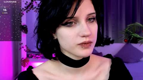Snapshot of dark_vamp_ chatting on 12.26.24 Vamp online show from 12.26.24