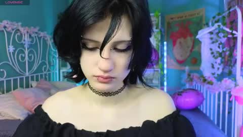 Snapshot of dark_vamp_ chatting on 02.20.25 Vamp online show from 02.20.25