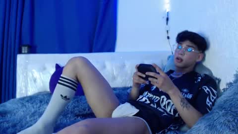 Snapshot of darkboy26_ chatting on 01.14.25 Blake online show from 01.14.25