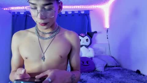 Snapshot of darkboy26_ chatting on 01.22.25 Blake online show from 01.22.25