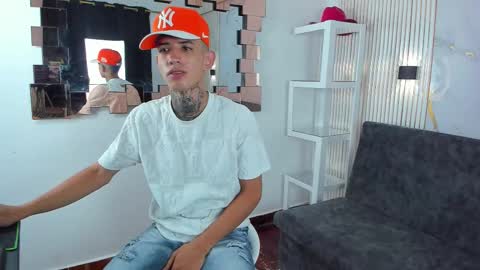 Snapshot of darwin_ggh chatting on 11.09.25 darwin_ggh online show from 11.09.25