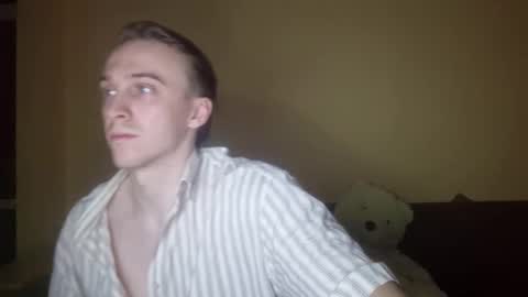 Snapshot of datalian chatting on 11.08.25 datalian online show from 11.08.25