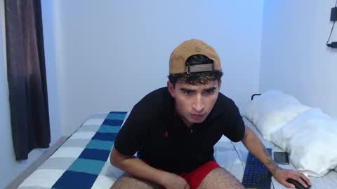 Snapshot of dave_hot1 chatting on 12.03.25 David online show from 12.03.25