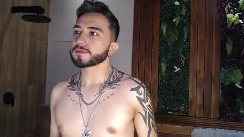 Snapshot of dave_wolff chatting on 11.07.25 Dave online show from 11.07.25