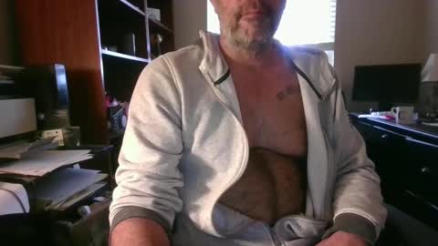 Snapshot of davethebooky chatting on 02.27.25 Dave online show from 02.27.25