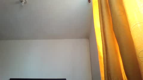 Snapshot of davidcr89 chatting on 02.18.25 davidcr89 online show from 02.18.25