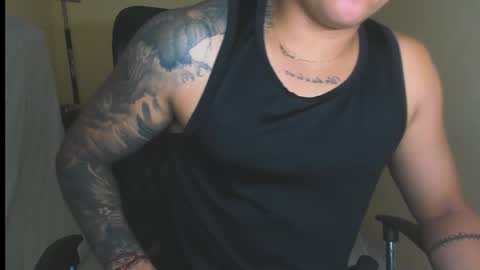 Snapshot of davidlenonn_ chatting on 09.30.25 Lennon online show from 09.30.25