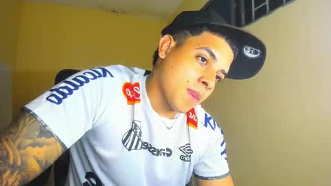 Snapshot of davidlenonn_ chatting on 10.09.25 Lennon online show from 10.09.25