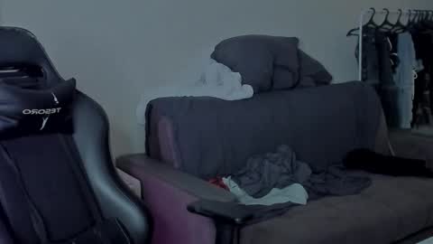 Snapshot of davisross chatting on 12.11.24 davis online show from 12.11.24