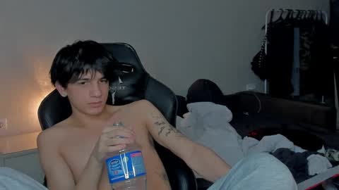 Snapshot of davisross chatting on 01.02.25 davis online show from 01.02.25