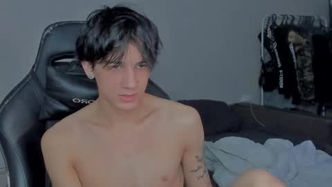 Snapshot of davisross chatting on 01.09.25 davis online show from 01.09.25