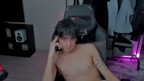 Snapshot of davisross chatting on 02.18.25 davis online show from 02.18.25