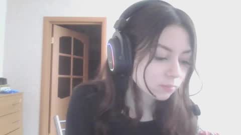 Snapshot of dawndollins chatting on 03.06.25 Alice online show from 03.06.25