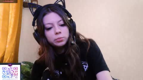 Snapshot of dawndollins chatting on 09.16.25 Alice online show from 09.16.25