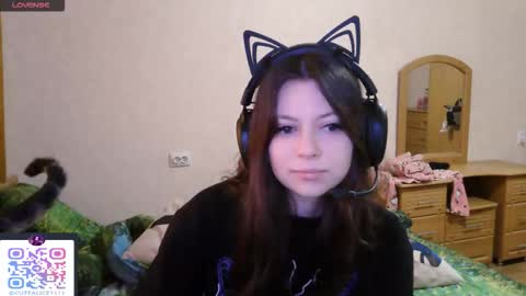 Snapshot of dawndollins chatting on 09.25.25 Alice online show from 09.25.25