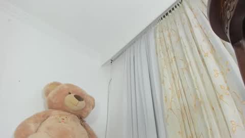 Snapshot of day_alexa chatting on 10.27.25 Day Alexa online show from 10.27.25