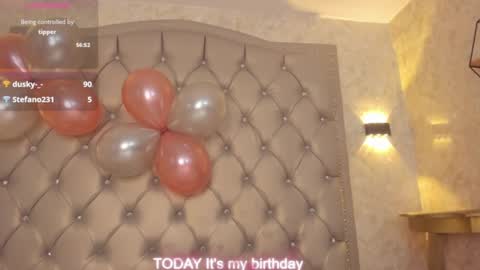 Snapshot of dayra_angels chatting on 02.27.25 DAYRA ANGELS online show from 02.27.25