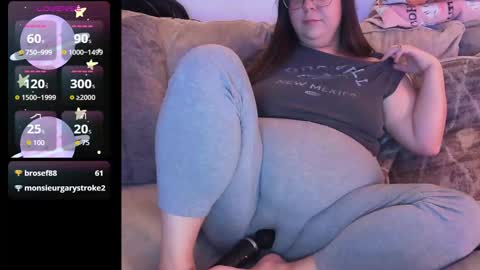 Snapshot of dazeddesty_ chatting on 10.30.25 Dazeddesty  online show from 10.30.25