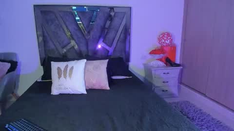 Snapshot of deborah_collins1 chatting on 09.26.25 deborah_collins1 online show from 09.26.25