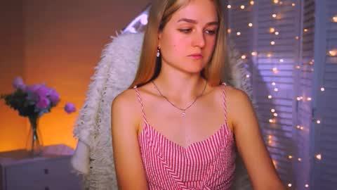 Snapshot of deboralarson chatting on 10.04.25 Debora online show from 10.04.25