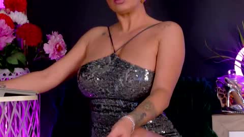 Snapshot of deeadiamond chatting on 09.13.25 Deea online show from 09.13.25